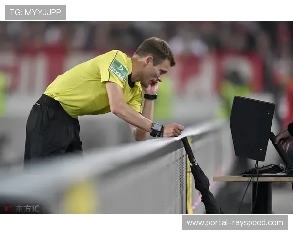 裁判关键判罚引关注,比赛流畅进行 裁判关键判罚引关注,比赛流畅进行